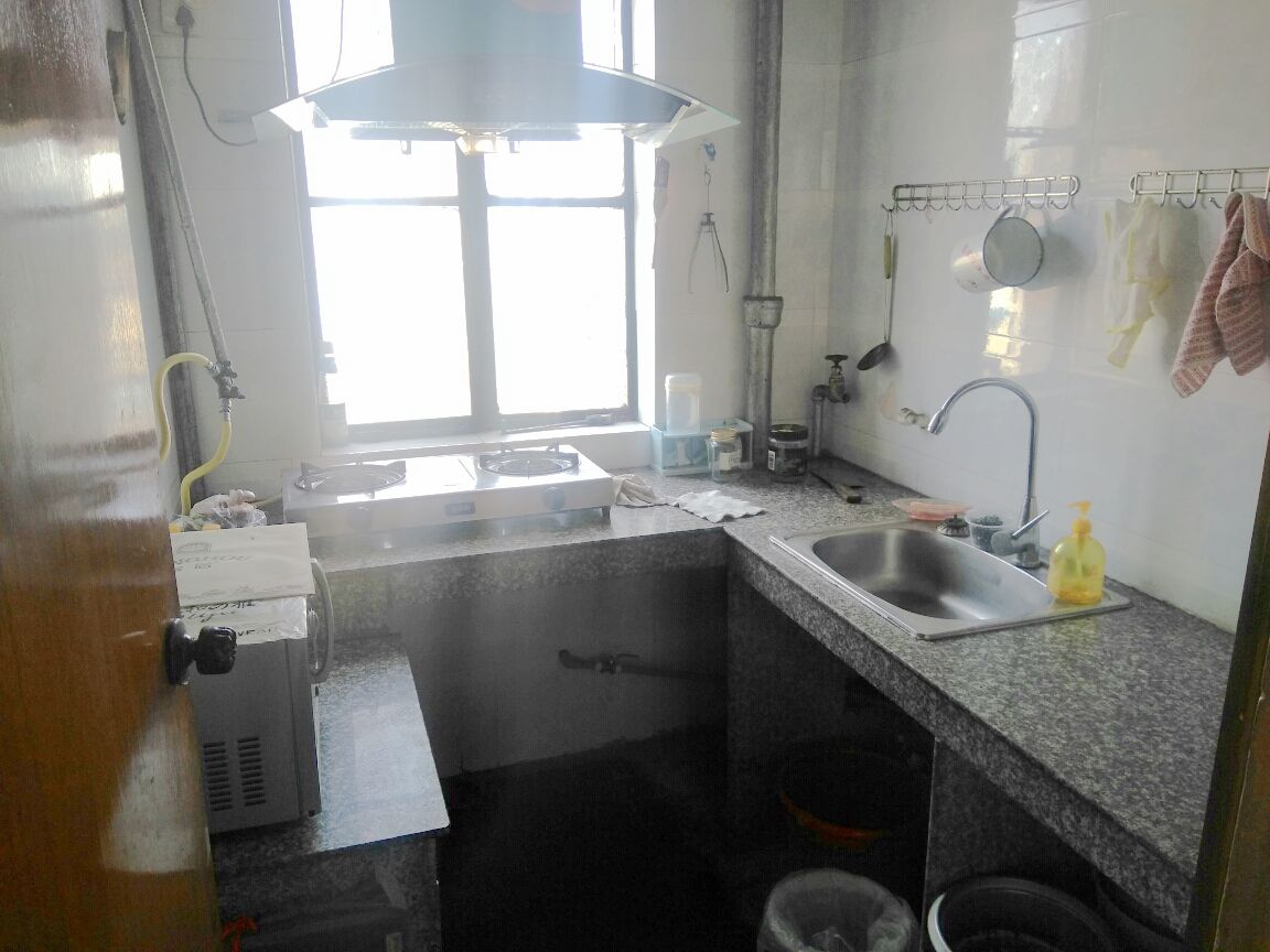 桂苑西区2室1厅普装家具家电齐全拎包即住_6