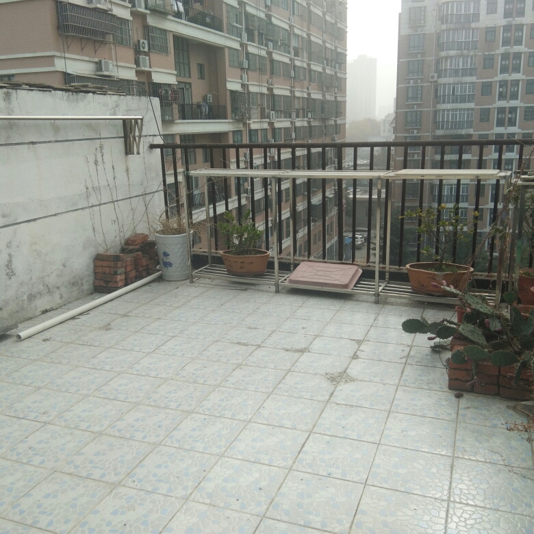 金色家园4室2厅精装急售_13