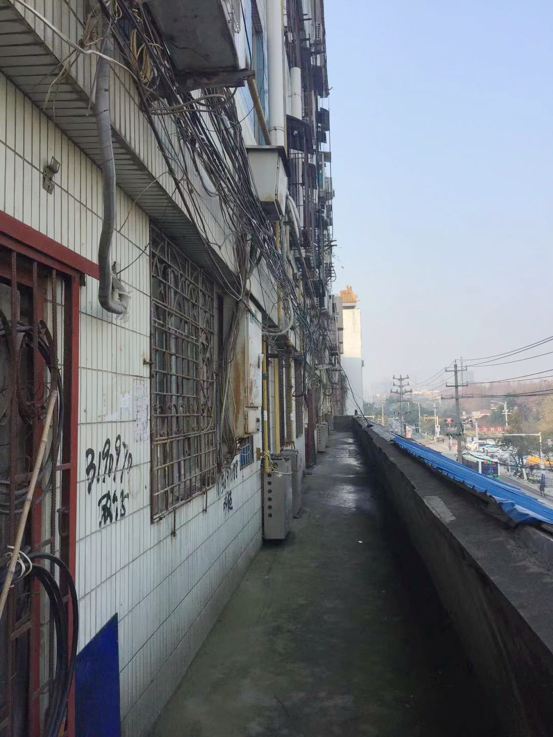 基建楼两室两厅好房出租_7