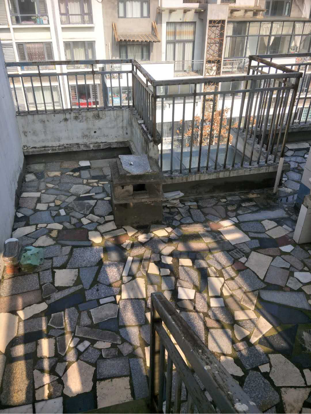 领城 122平 南向精装三室二厅 满两年 交通便利_9