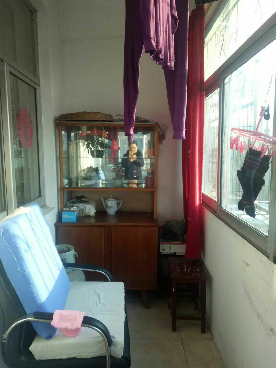 出售三小育才楼4层78平简装修住房_6