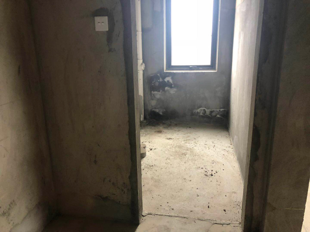 泉山湖公园里4室2厅6送7毛坯房，湖景洋房，性价比高，矿一中学区户头未用_9