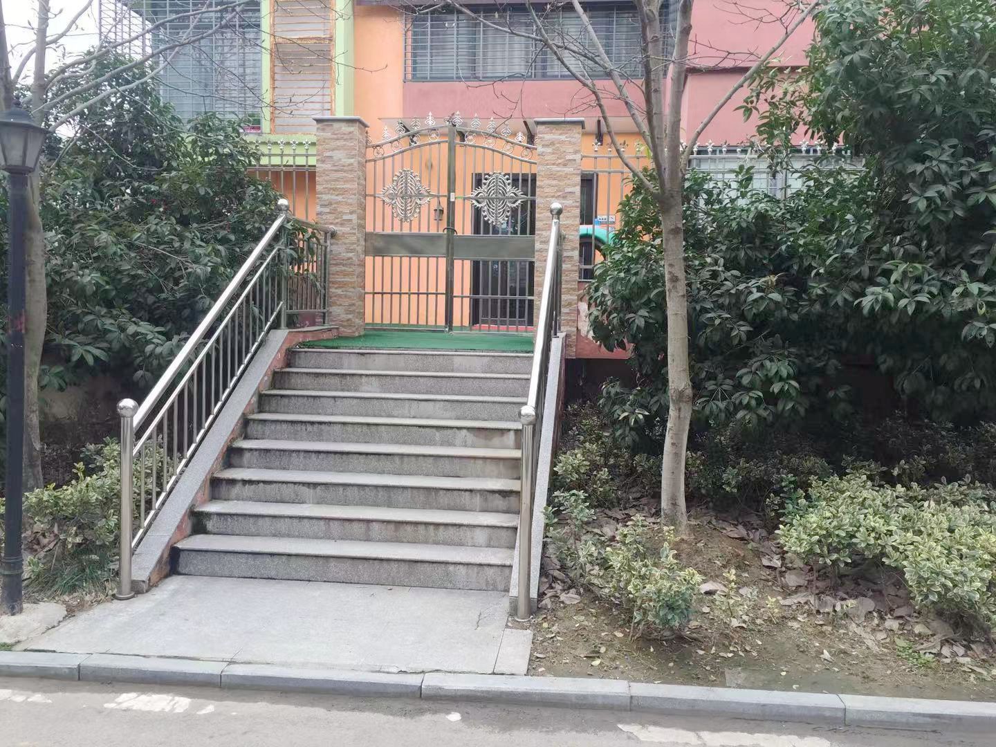 淮河新城一期叠拼地下室精装出租_6