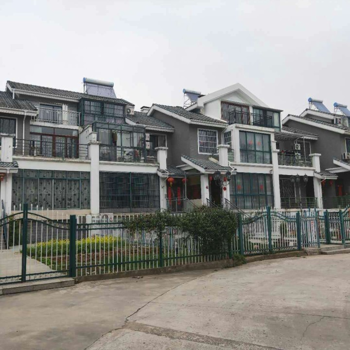 城南新区 现代汉城 别墅,189平米,精装,上下三层-淮南