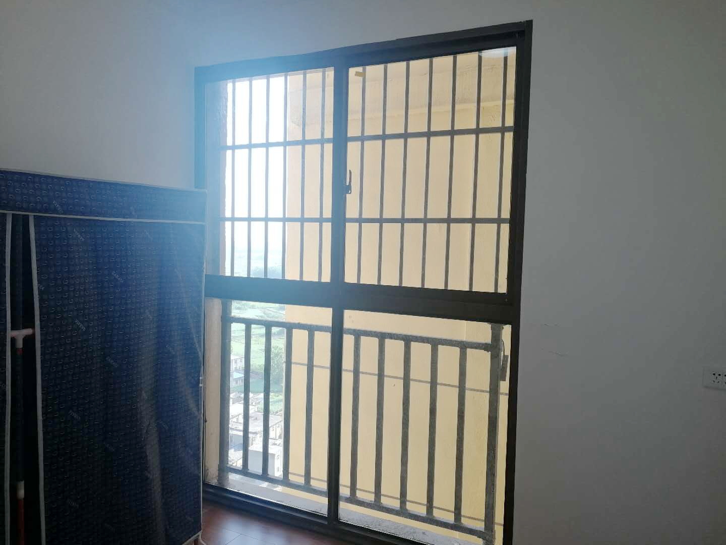 香颂小镇一期精装三室两厅好房出租_21
