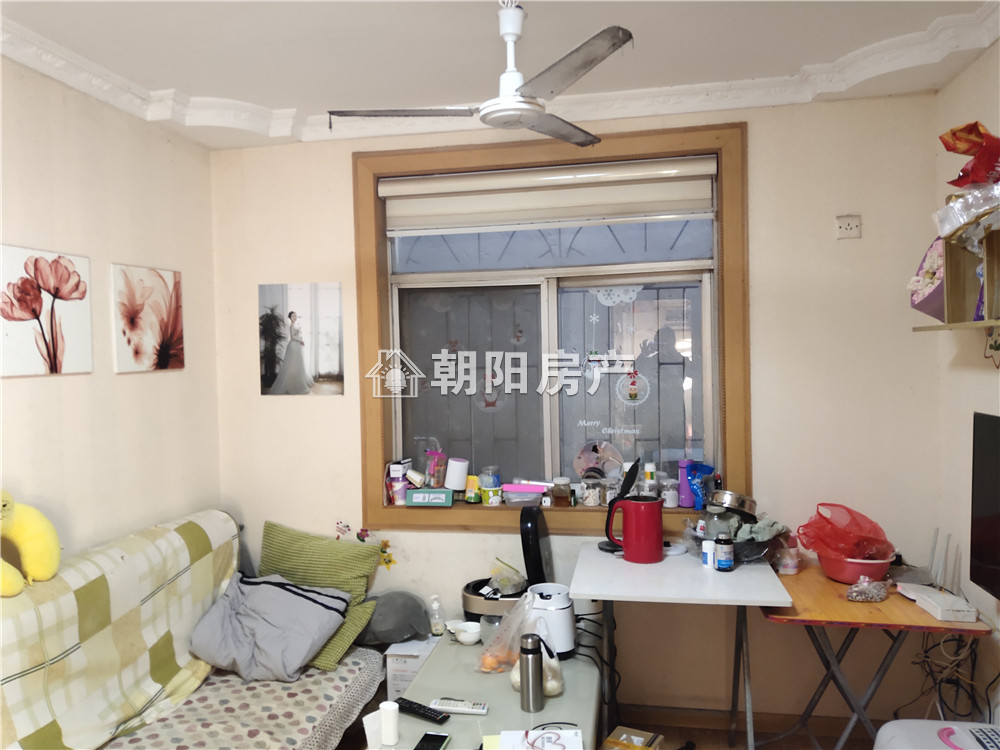 翡翠苑 70平 东向两室 满五唯一 学区房 交通便利