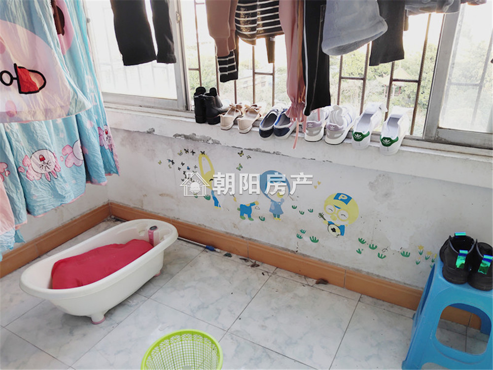 翡翠苑 70平 东向两室 满五唯一 学区房 交通便利