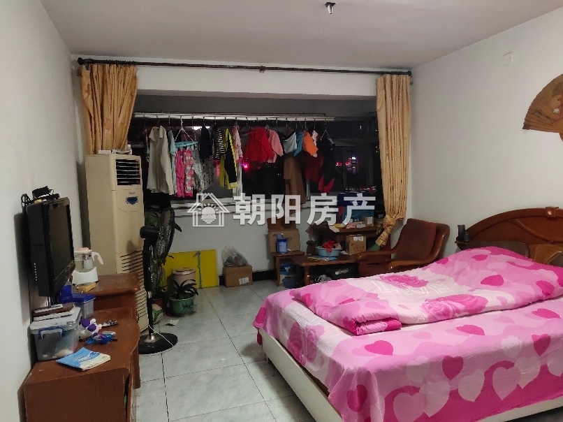 金港家园 121平 朝南精装三室 免税满两年 3058元/平