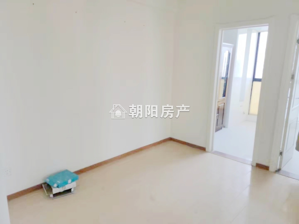 新天地 76平 精装两室 免税满两年 交通便利 学区房