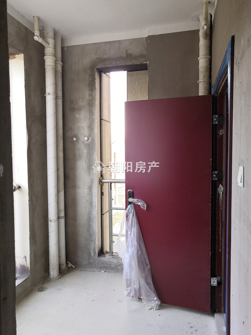 金融世家 143平 朝南四室二厅 毛坯低楼层 5300元/平