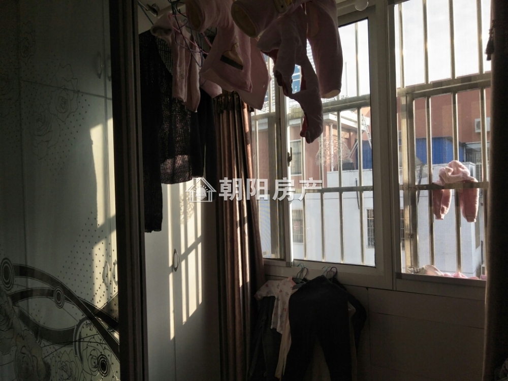 惠利江陈新村 76平 南向两室一厅 交通便利 学区房