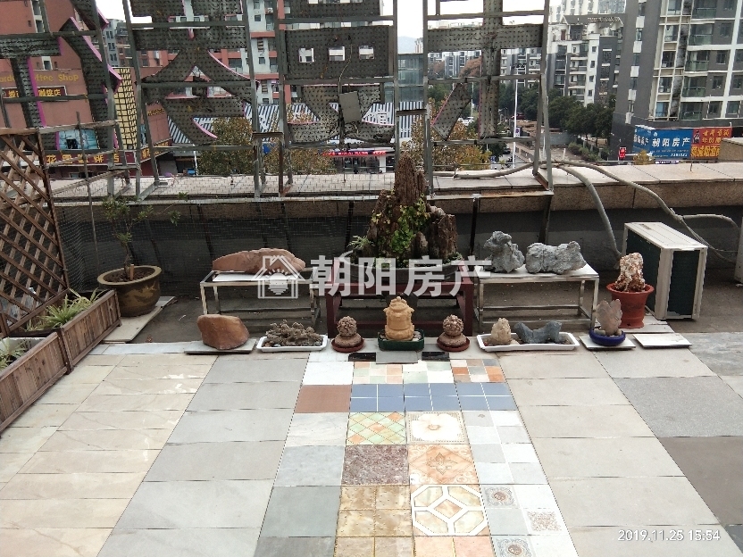 朝阳雅园 97平 南向豪装两居 交通便利 随时看房