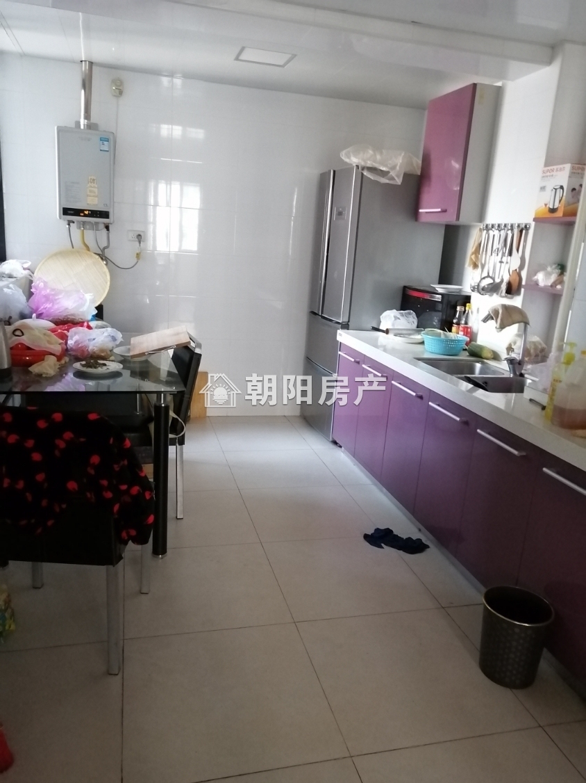 颐园豪景 147平 南向精装四室 学区房 交通便利