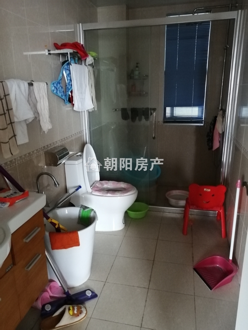 颐园豪景 147平 南向精装四室 学区房 交通便利