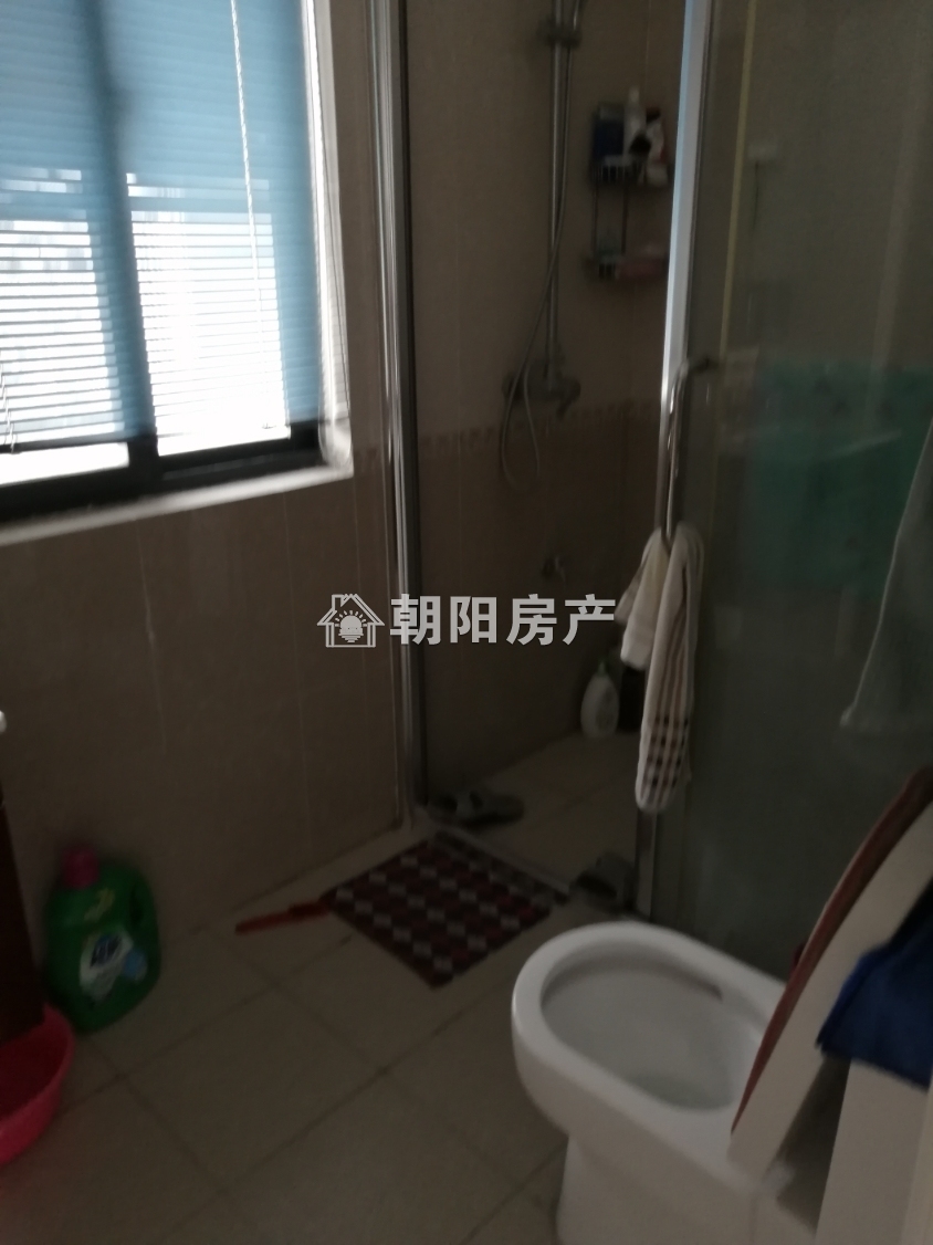 颐园豪景 147平 南向精装四室 学区房 交通便利