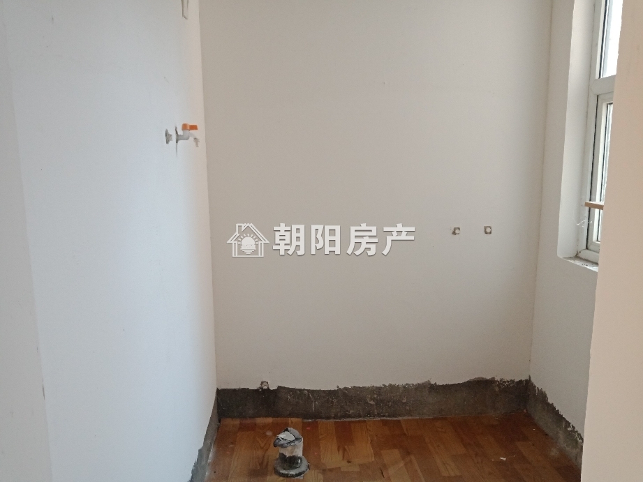 金域蓝湾 146平 南向三居 交通便利 毛坯