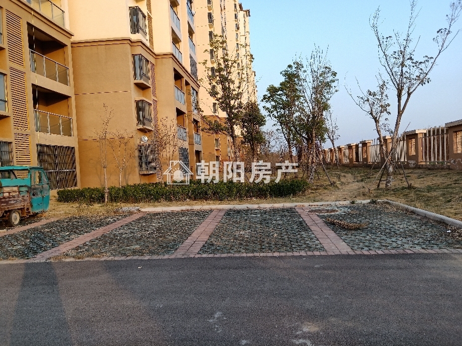 银杏苑 107平 南向三居 交通便利 毛坯房