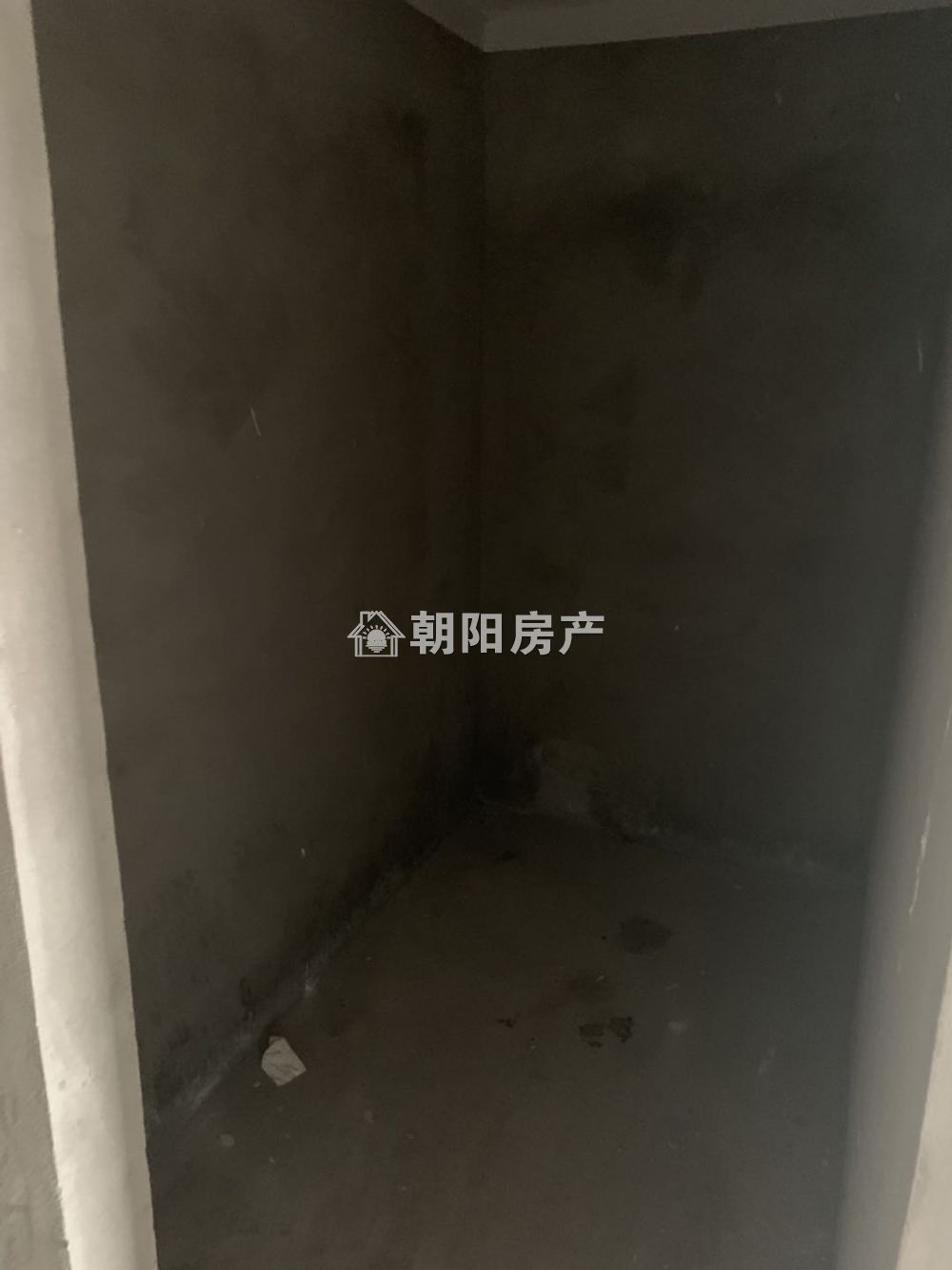 西城国际 114平 南向两居 毛坯 交通便利 学区房