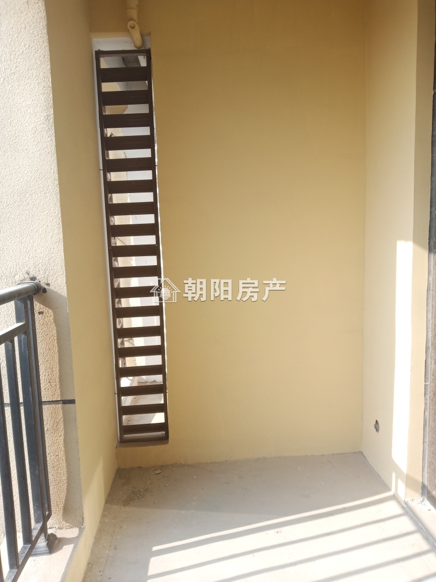 泉山湖香颂小镇 86平 南向两居 学区房 采光好