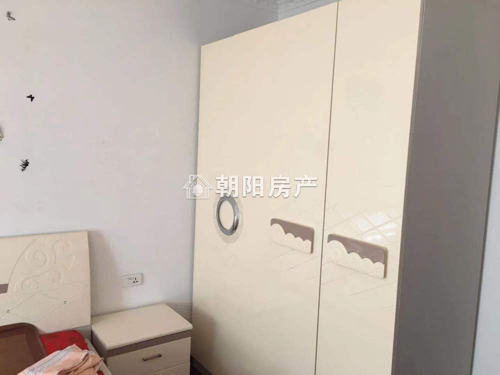毕家岗新建村A区 83平 朝南两室精装 环境好 单价1397元/平