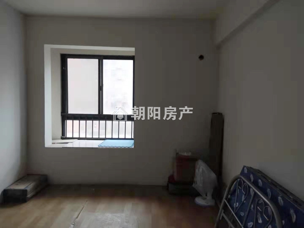 泉山湖兰乔公馆 117平 南向三居 毛坯 学区房 交通便利