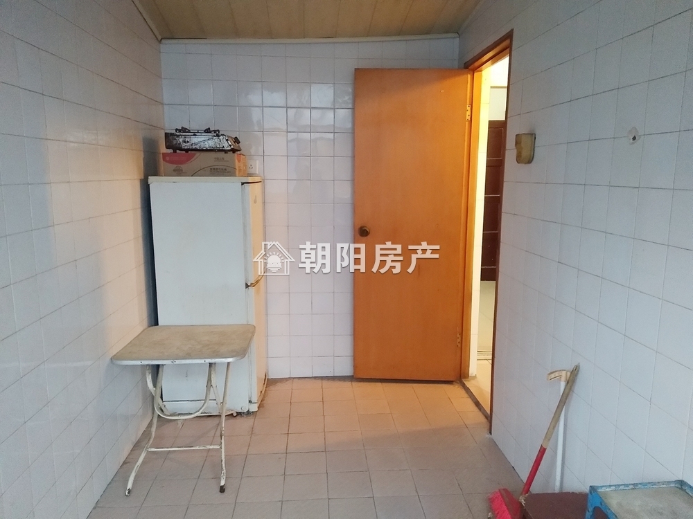 老一处 75平 东向两室一厅 随时看房 中楼层