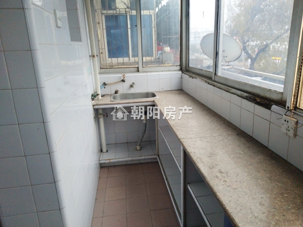 老一处 75平 东向两室一厅 随时看房 中楼层