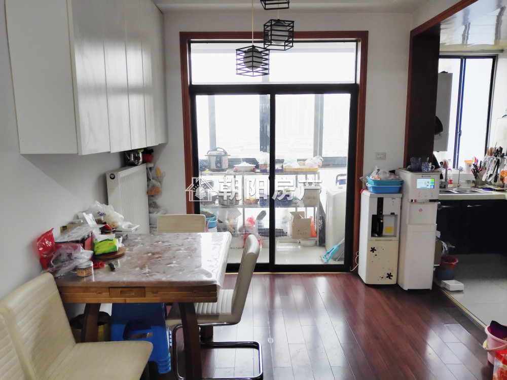 盛世名门 140平 南向精装三居 免税 3776元/平