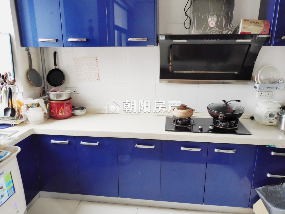 盛世名门 140平 南向精装三居 免税 3776元/平