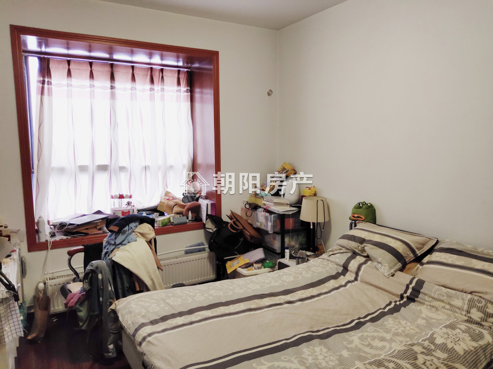 盛世名门 140平 南向精装三居 免税 3776元/平