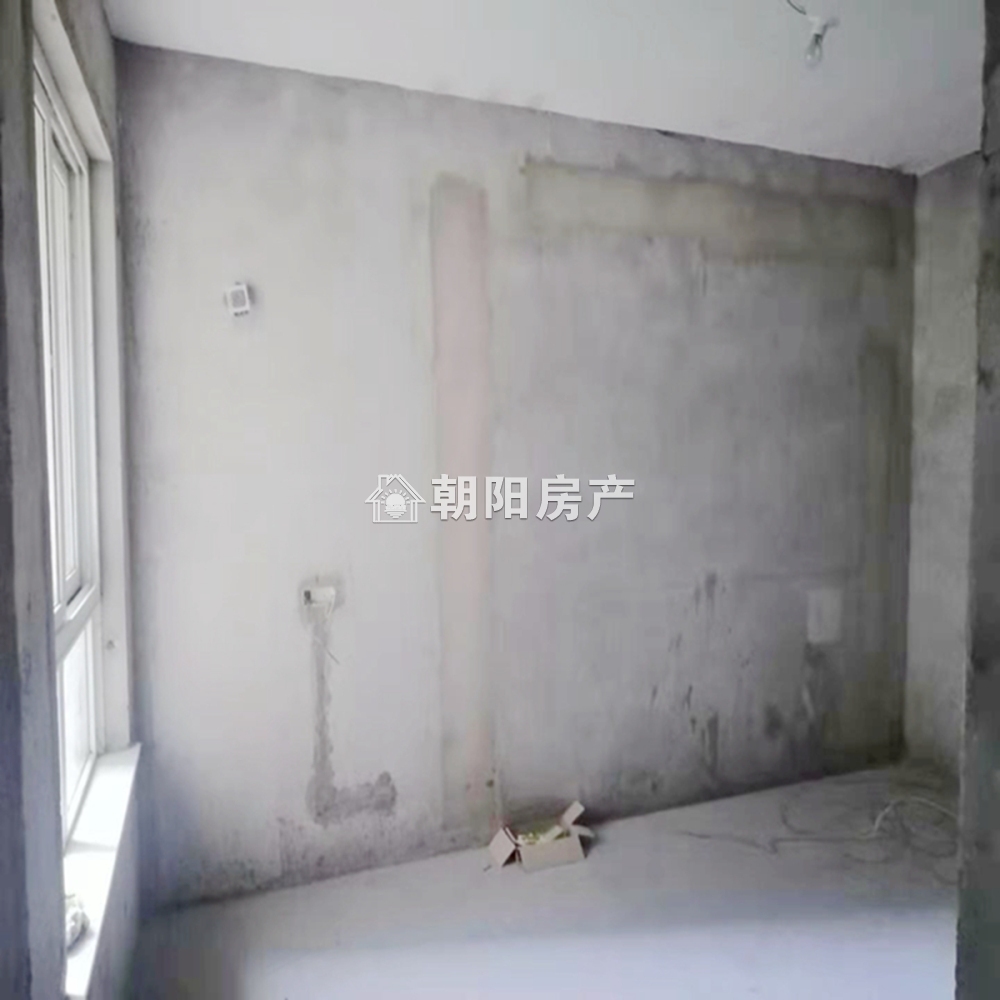 英伦联邦 101平 朝南精装两室 学区房 低楼层
