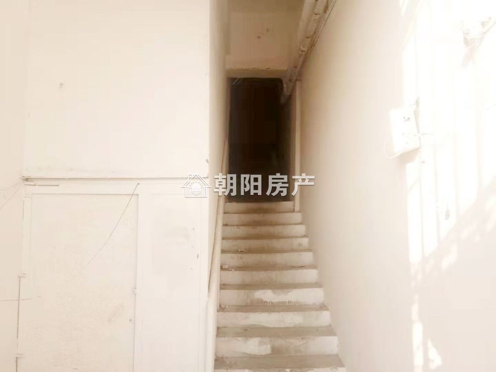商检楼 83平 南向四室一卫 交通便利 配套齐全