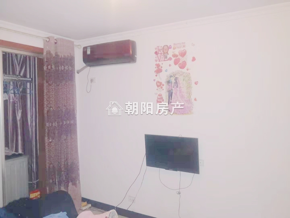 朱岗新村 103平 三室两厅 交通便利 普装