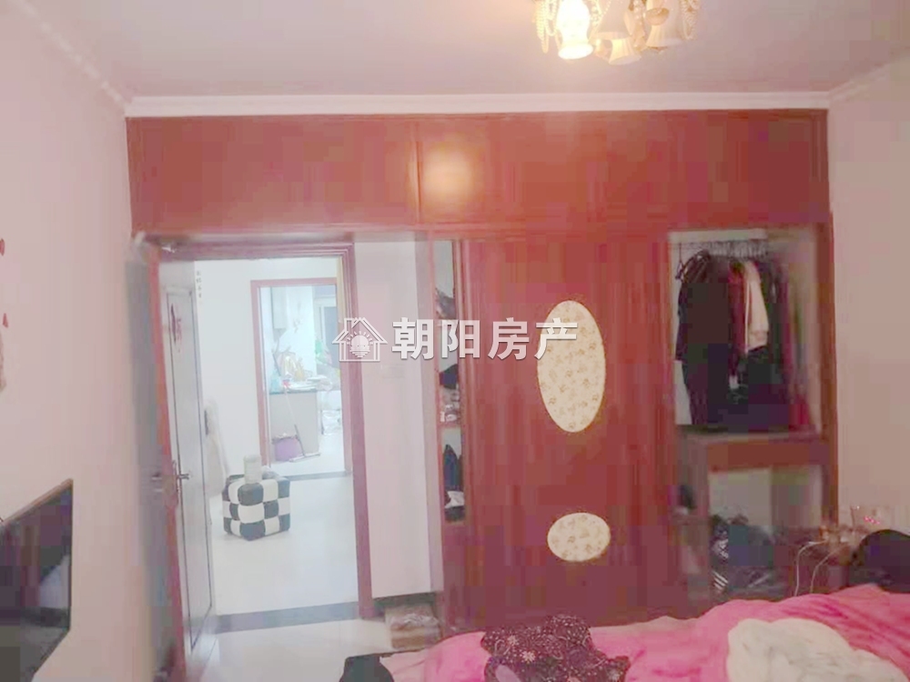朱岗新村 103平 三室两厅 交通便利 普装
