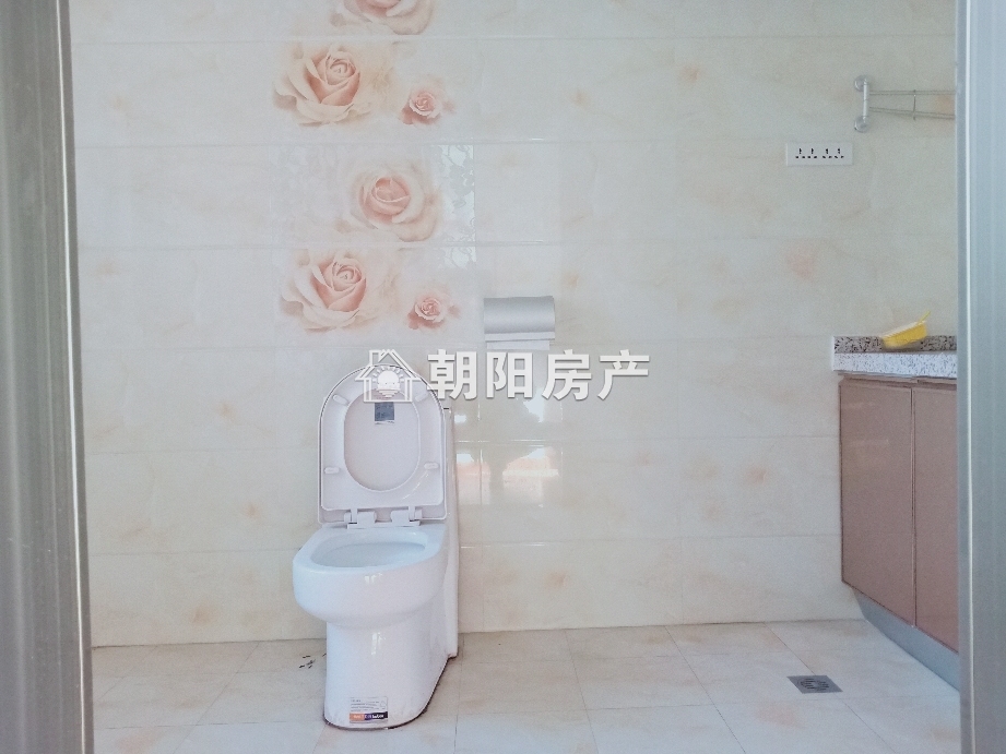 银鹭万树城 137平 南向精装三室 学区房 交通便利