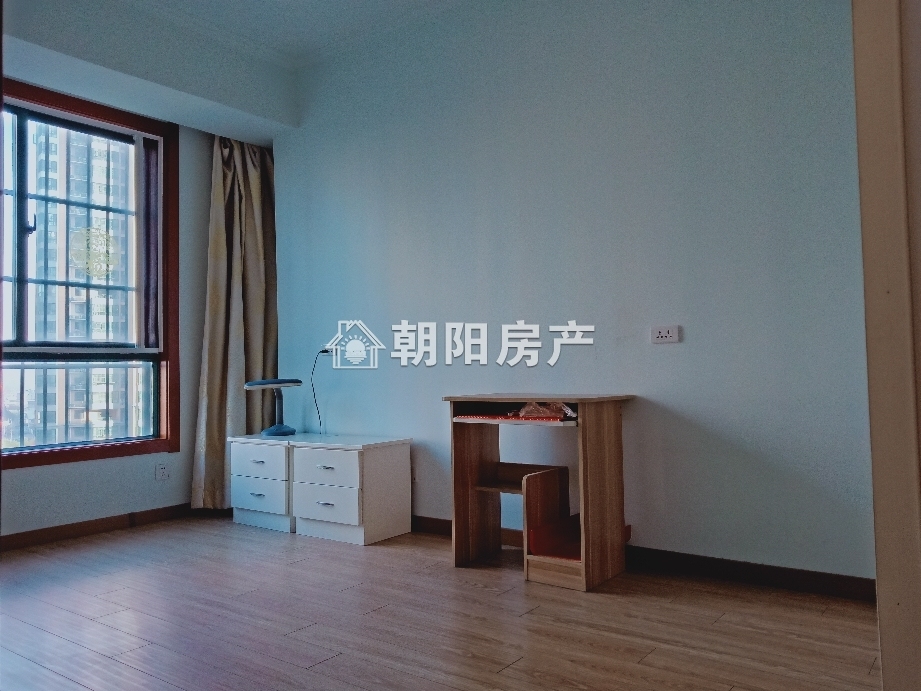 银鹭万树城 137平 南向精装三室 学区房 交通便利