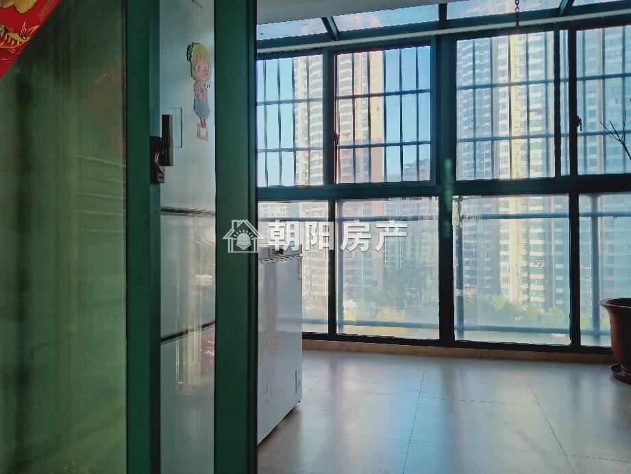 银鹭万树城 137平 南向精装三室 学区房 交通便利