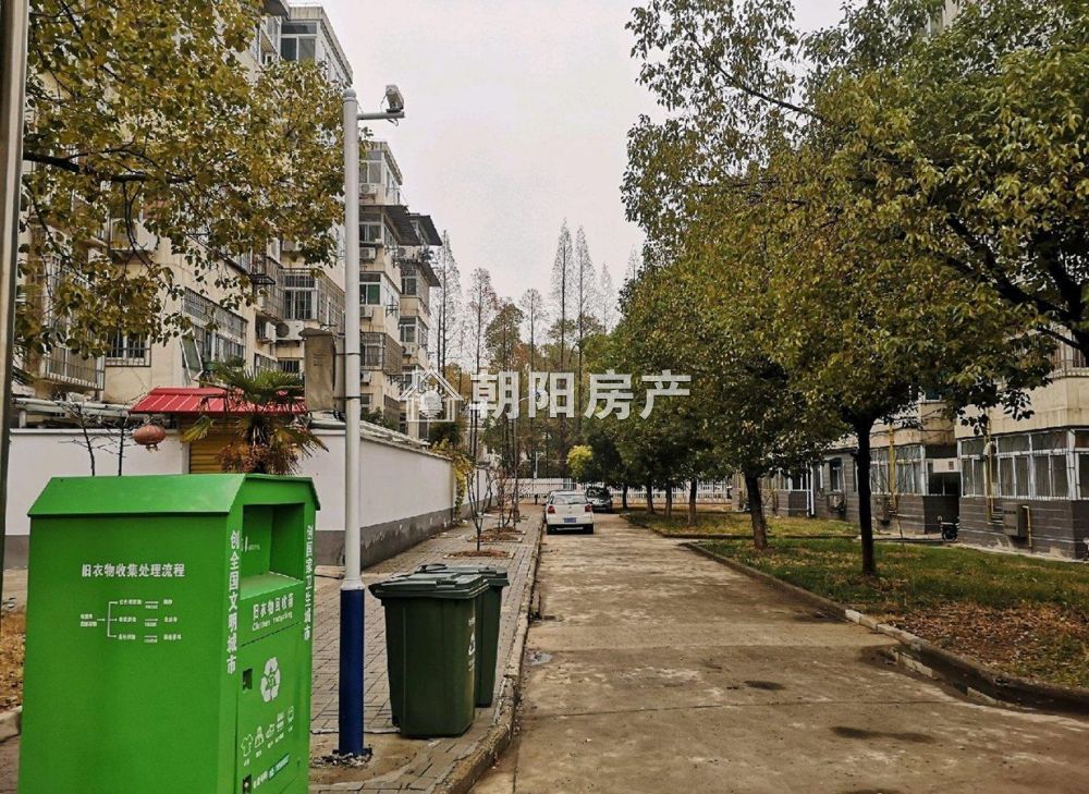洛河电厂 134平 朝南精装三室 满两年 交通便利