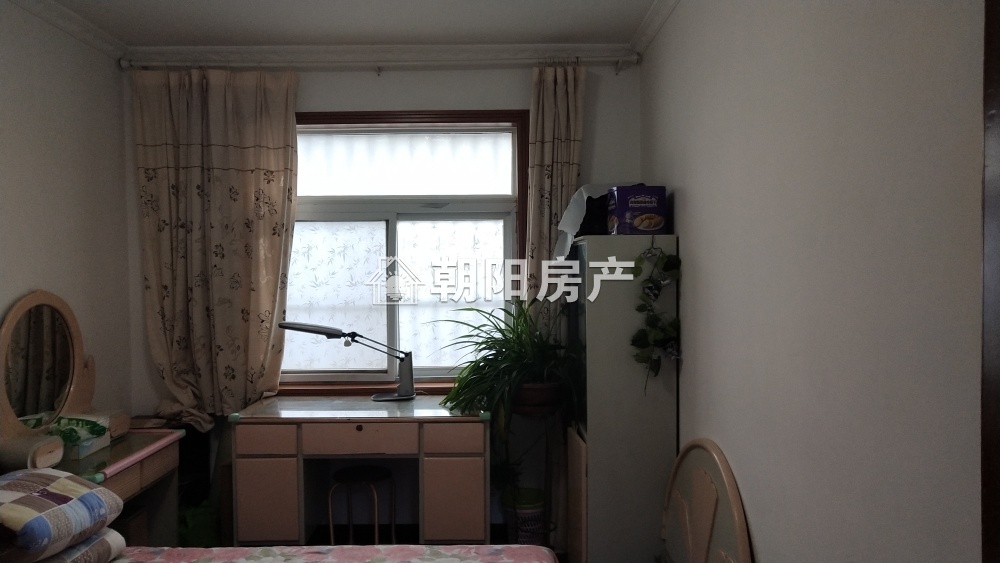 物资新村 75平 朝南双阳台精装 满两年 交通便利