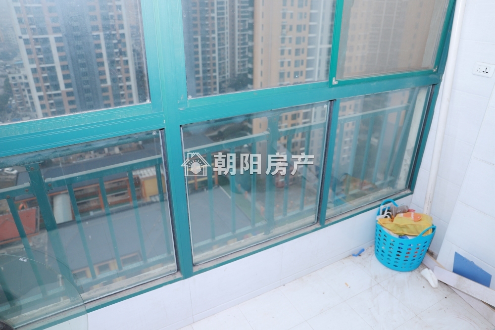 银鹭万树城 90平 朝南两室精装 学区房 交通便利