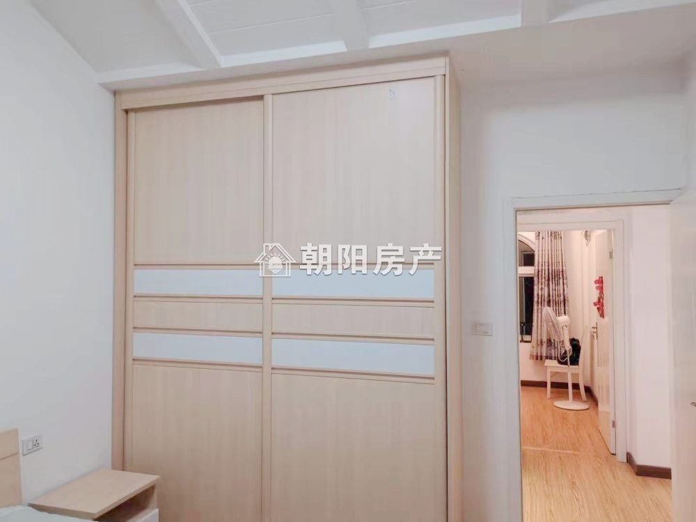 顺发泽润园 85平 南向三室二厅 精装免税 配套齐全