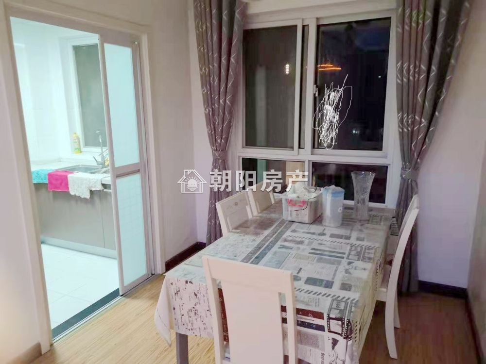 顺发泽润园 85平 南向三室二厅 精装免税 配套齐全
