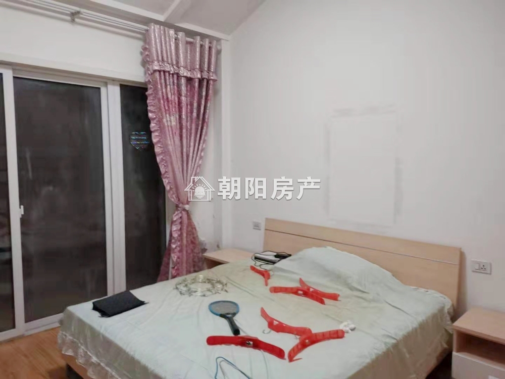 顺发泽润园 85平 南向三室二厅 精装免税 配套齐全