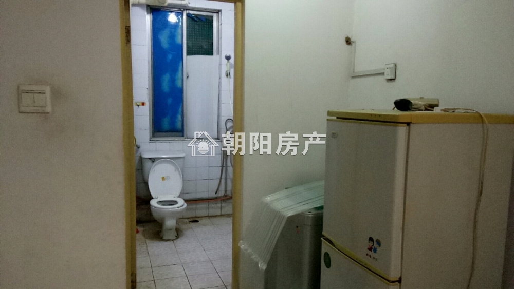 二汽新村 72平 南向两室一厅 简装 交通便利配套齐全