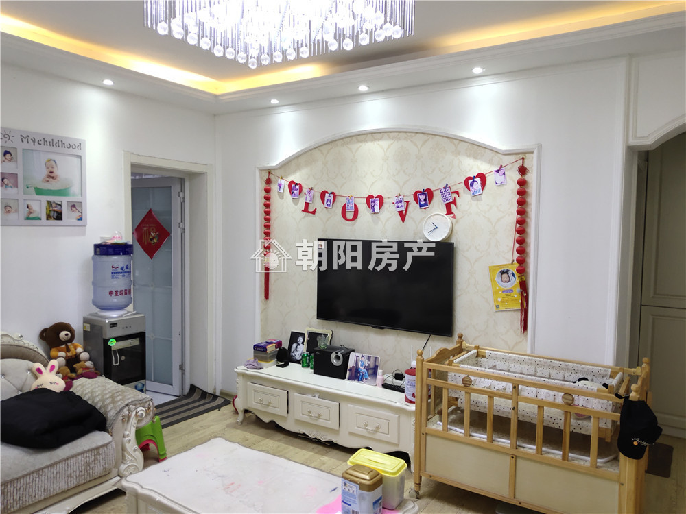 前锋花园 79平 南向两居 满两年 精装修 交通便利