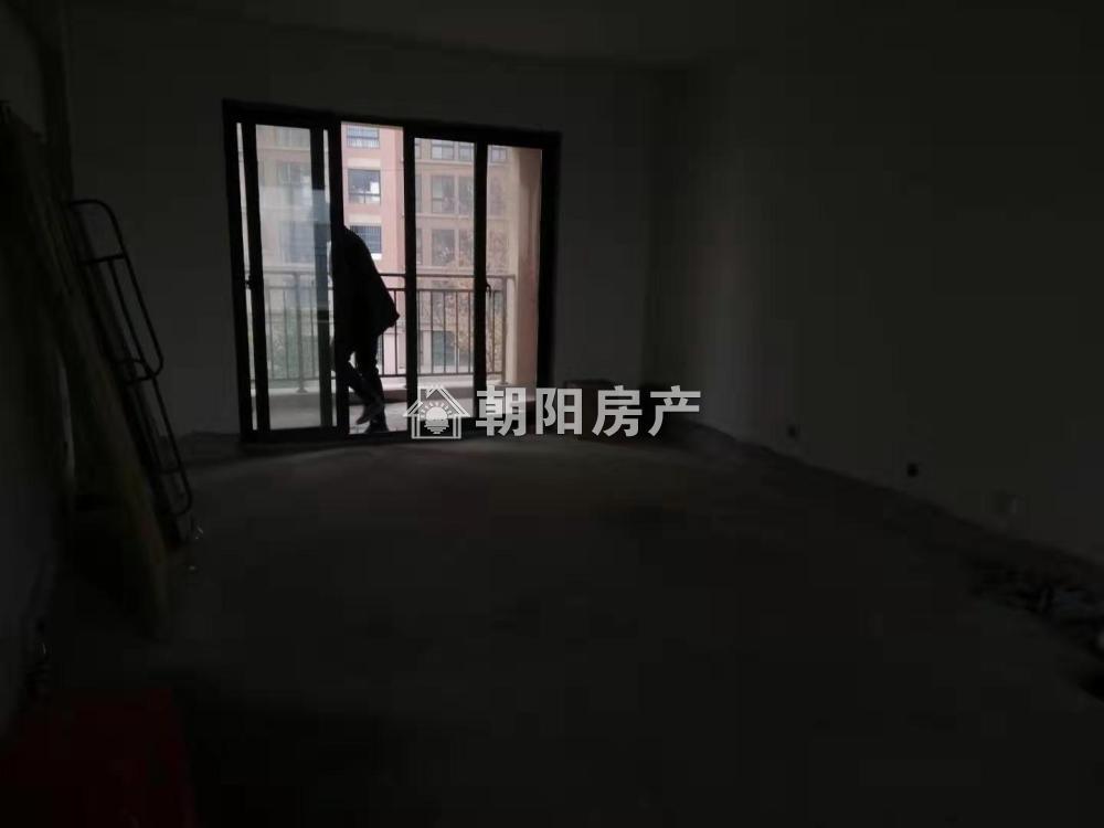 泉山湖兰乔公馆 122平 南向三室 满五唯一 学区房 采光好