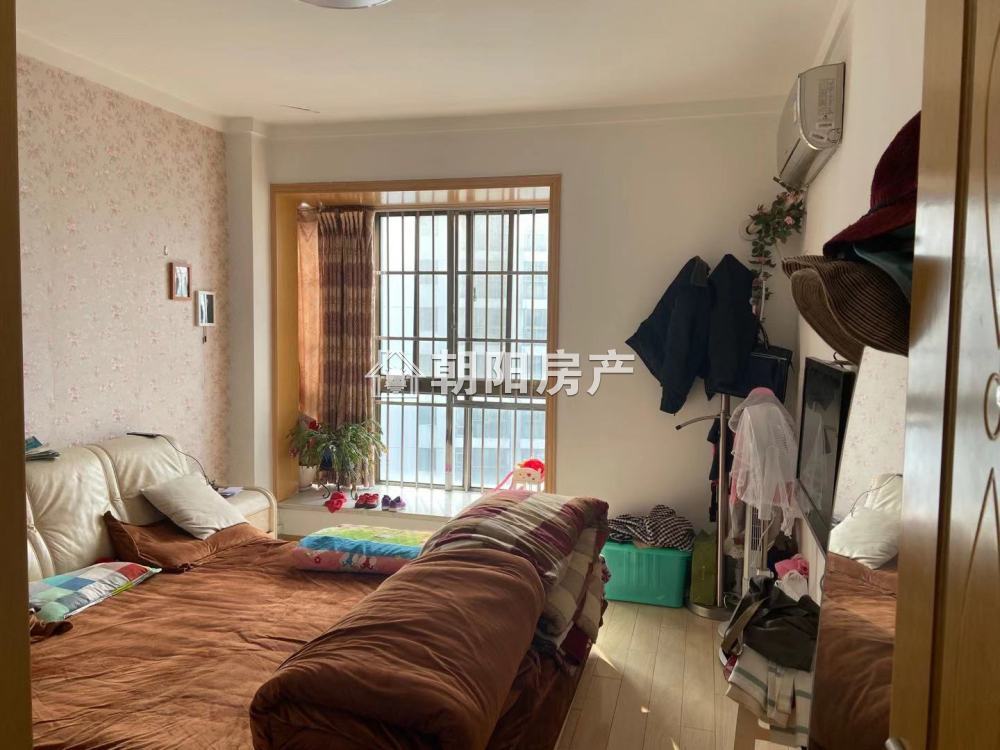 湖滨公园城 92平 南向两居 精装满两年 学区交通便利