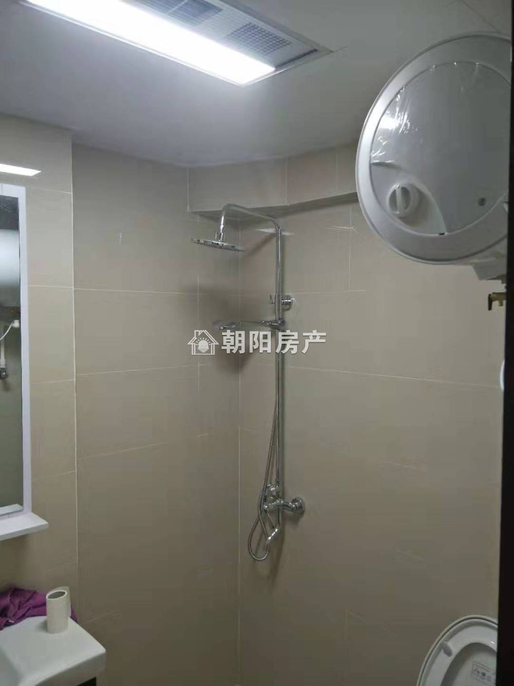 中环158 46平 精装一室一厅 满两年 配套齐全