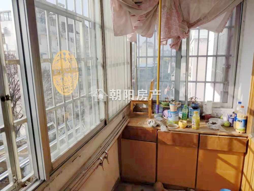 东苑小区西区 80平 朝南两居 满两年免税 交通便利