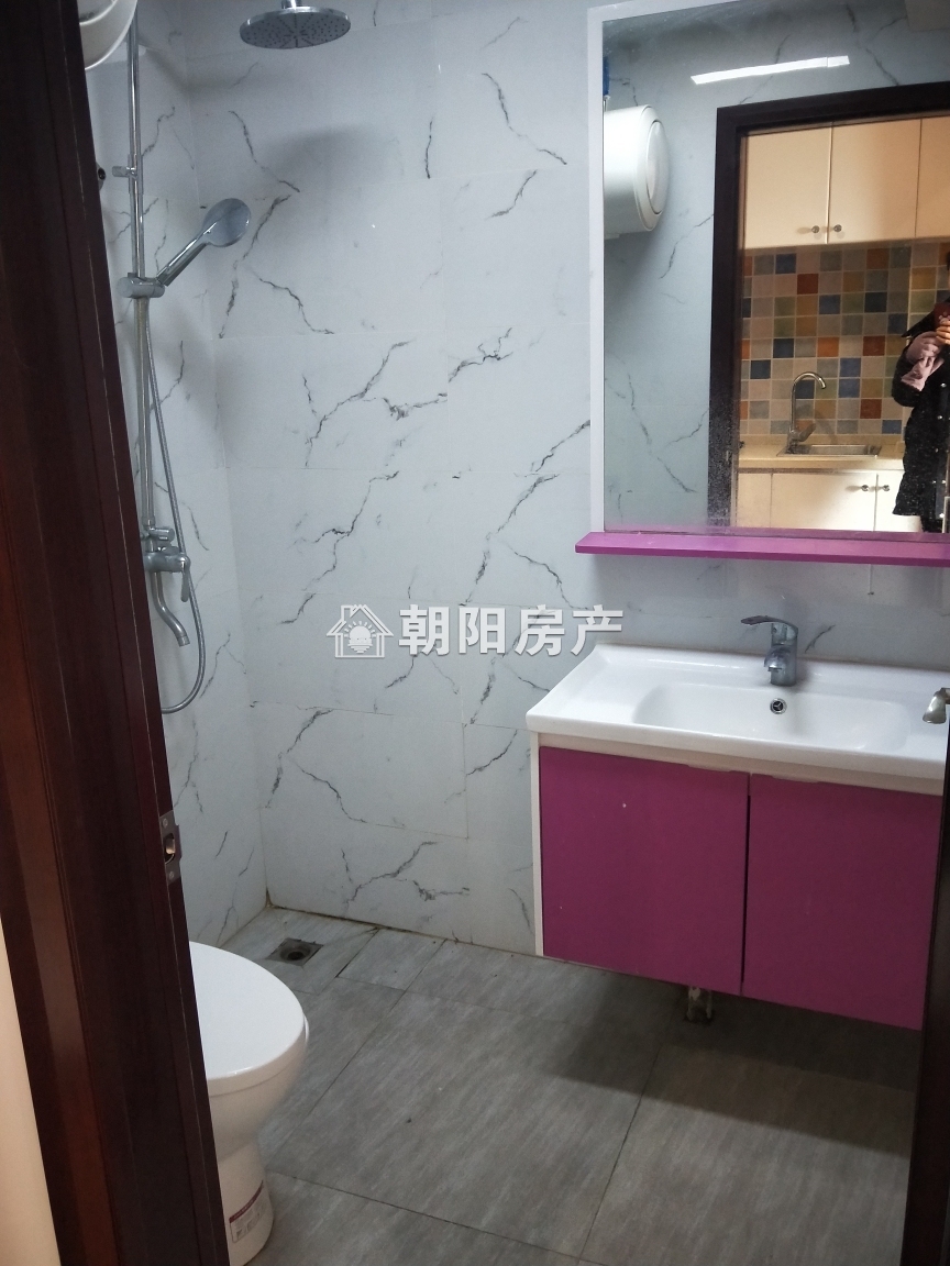 中环158 30平 精装一室 满两年 配套齐全